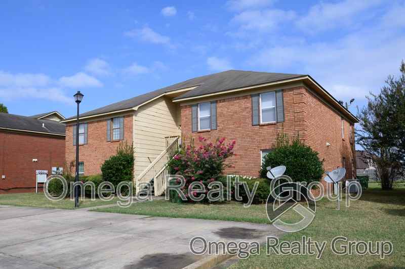 3626 Castle Ridge Rd - Photo 2 of 32