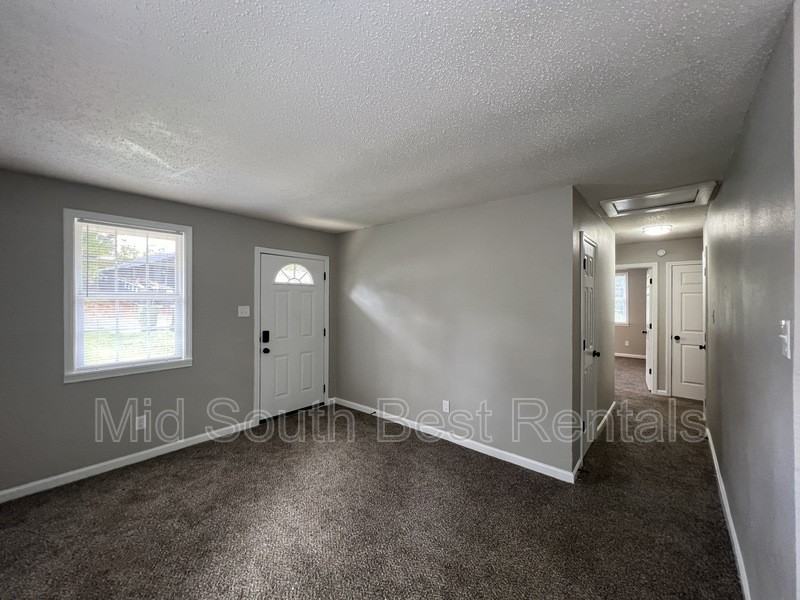 2757 Lola Ave - Photo 2 of 12