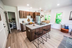 featured image of 706 E 300 S