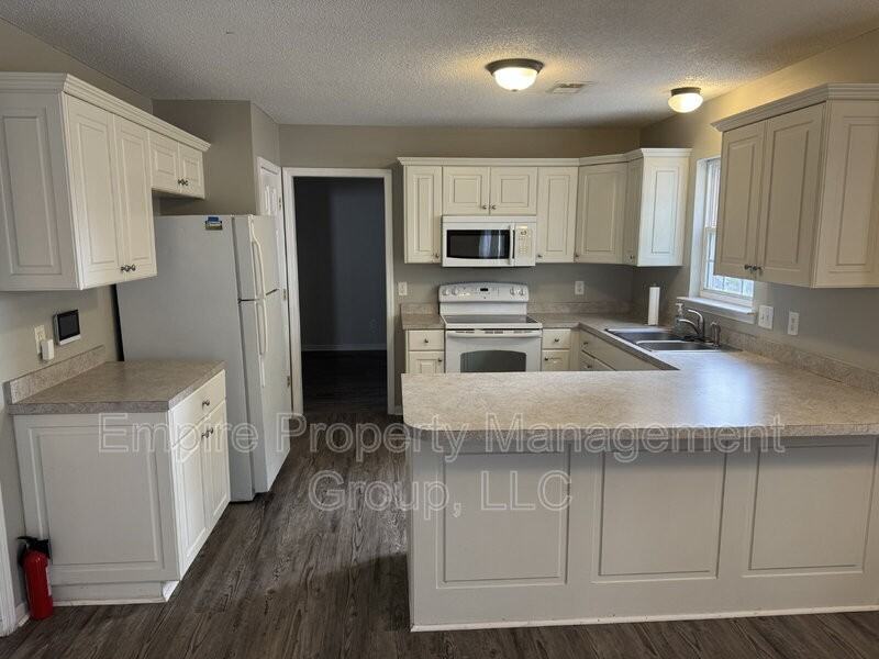 66 Sand Oak Ct - Photo 3 of 18