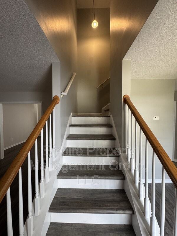 66 Sand Oak Ct - Photo 7 of 18
