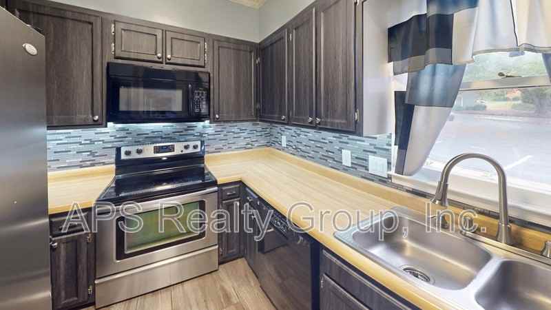 533 Culpepper Ct - Photo 2 of 8