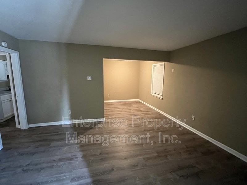 3531 Gowan Dr - Photo 3 of 14