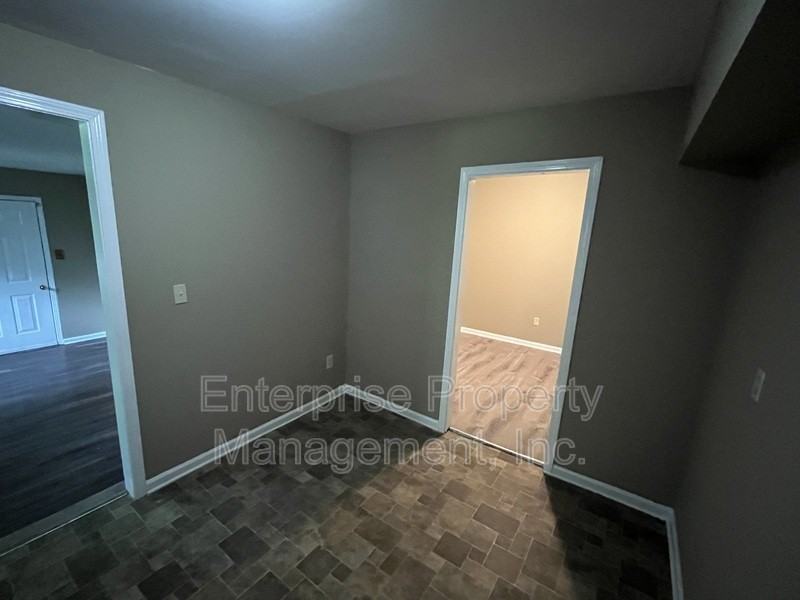 3531 Gowan Dr - Photo 5 of 14