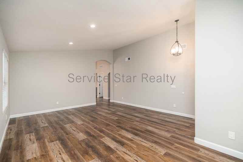 2143 S Bahama Dr - Photo 3 of 27