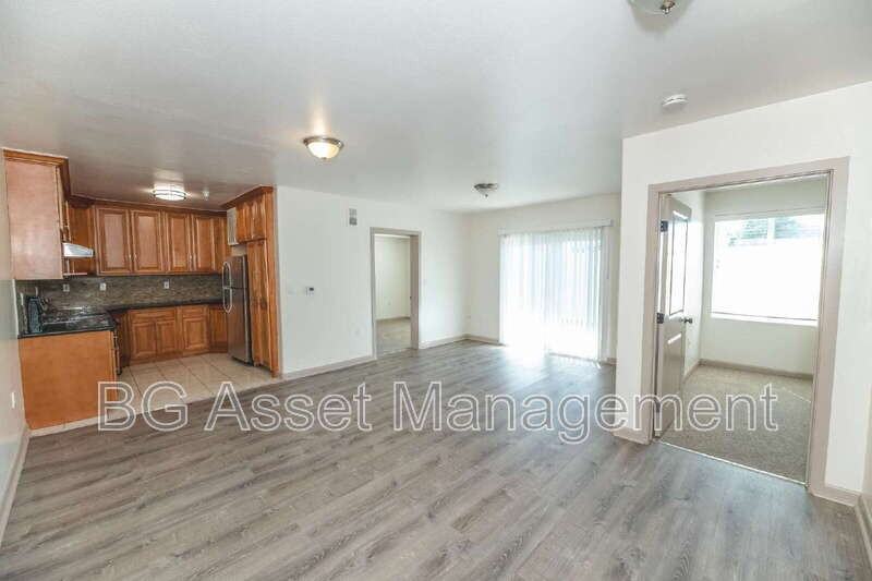 1459 Macarthur Blvd #13