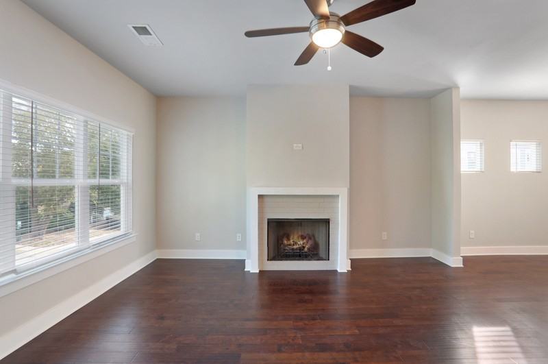 1272 Carbon Ct SE - Photo 3 of 25