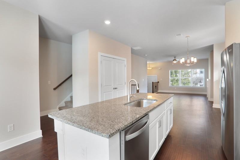 1272 Carbon Ct SE - Photo 7 of 25