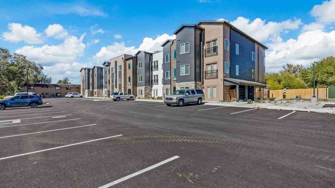 1260 Bookcliff Ave #C301 - Photo 3 of 11