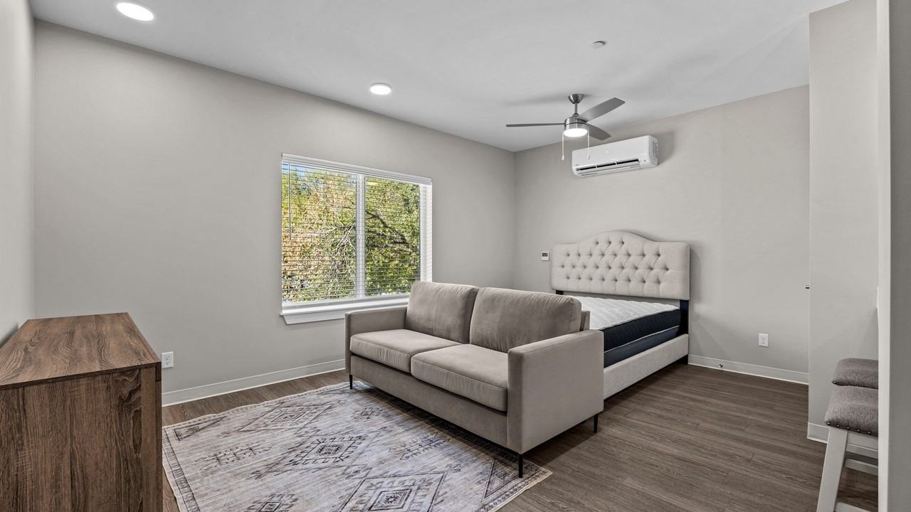 1260 Bookcliff Ave #C301 - Photo 4 of 11