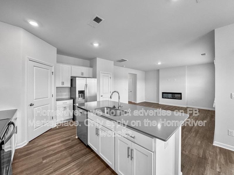 1357 37th Avenue Ln Ne - Photo 7 of 28