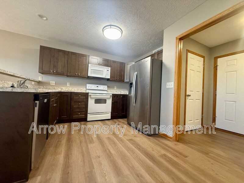 5801 Northwest 14th Street - Photo 2 of 21