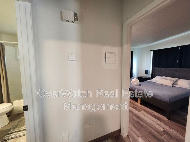 3105 W 33rd Ave #3 - Photo 5 of 6