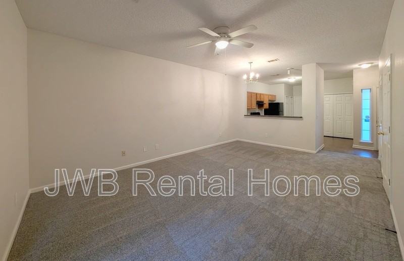 7899 Melvin Rd - Photo 5 of 17