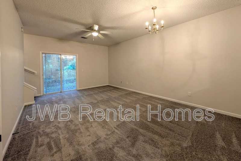 7899 Melvin Rd - Photo 6 of 17