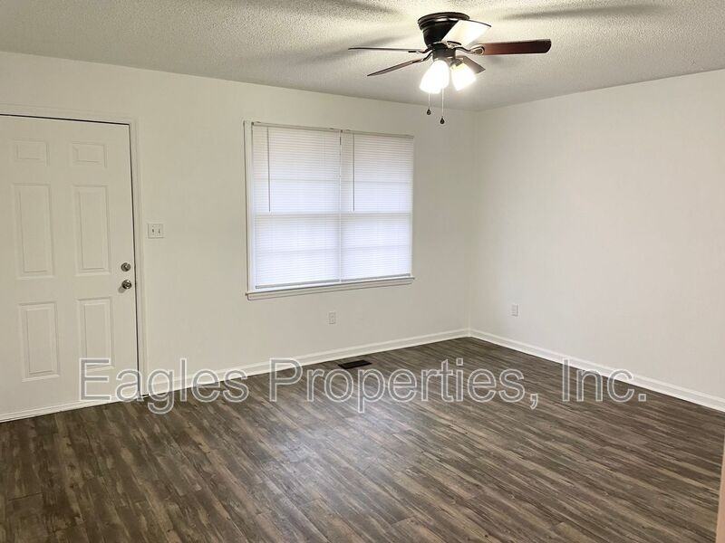 1401B Dakota Ave - Photo 2 of 10