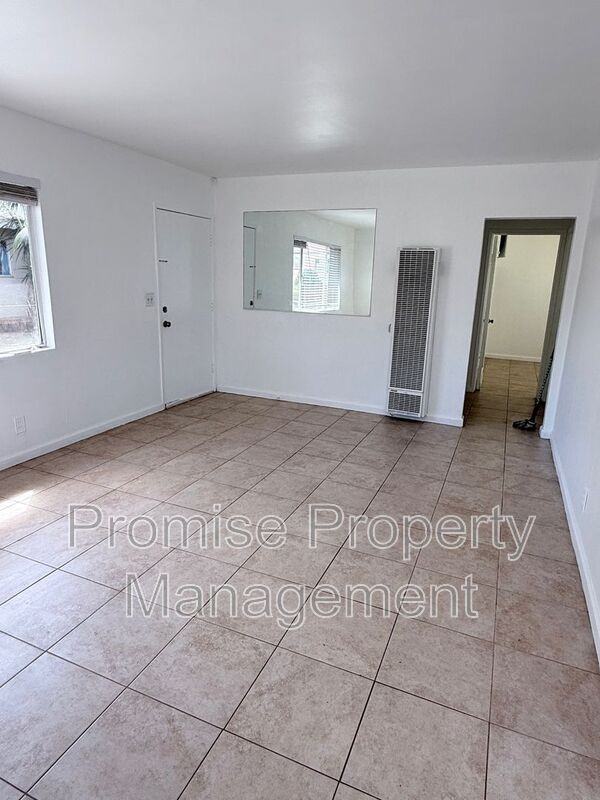 303 S Myers St #305SMYERS - Photo 3 of 8