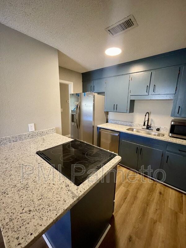 3732 Hickory St - Photo 6 of 17