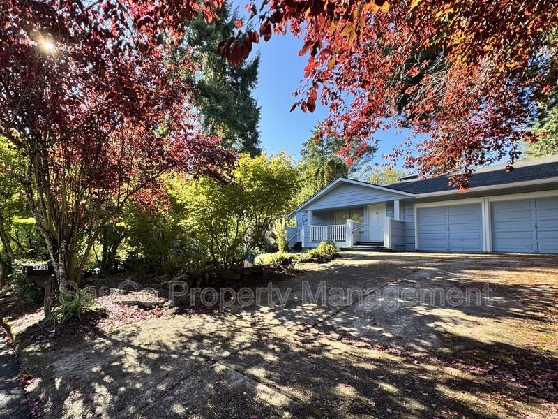 4751 Southwest 53rd Avenue - Photo 2 of 43