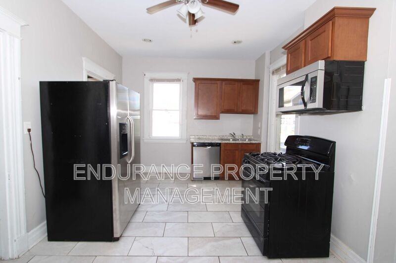 2541 Melrose Ave #2 - Photo 4 of 27