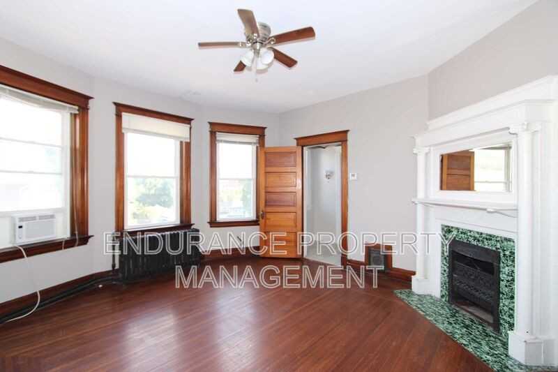 2541 Melrose Ave #2 - Photo 7 of 27