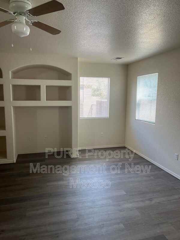 10324 Calle Hermosa Place Northwest - Photo 3 of 39