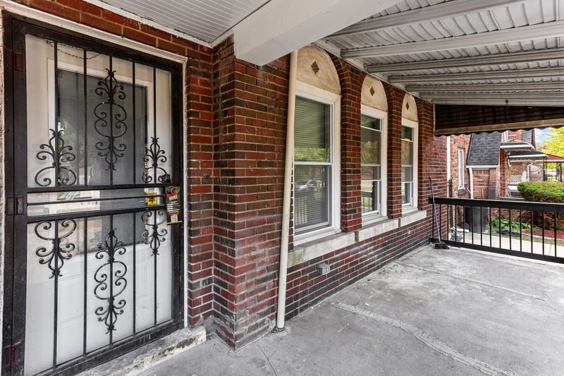 4357 Fullerton St - Photo 2 of 34