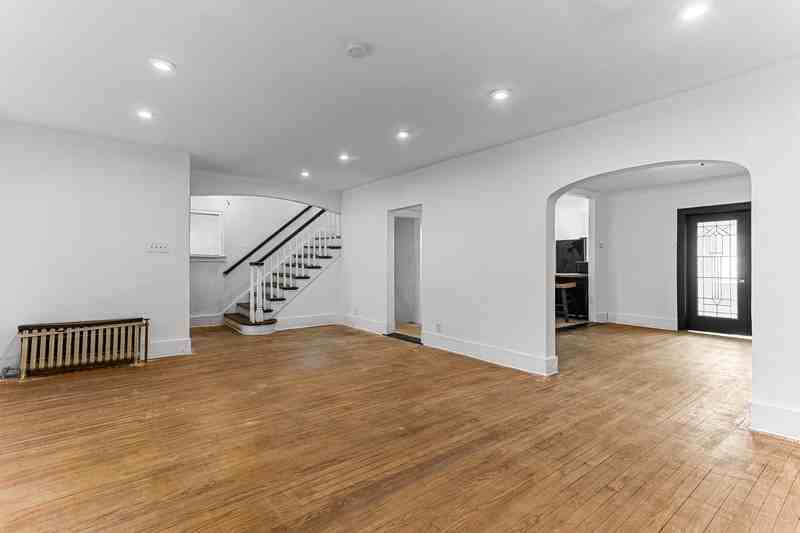 4357 Fullerton St - Photo 4 of 34