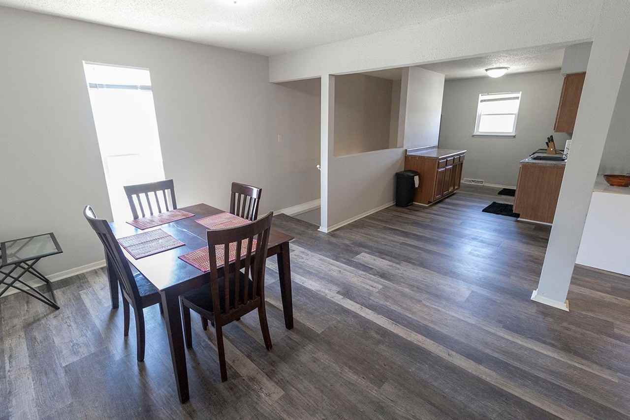 201 Wheaton Ct - Photo 3 of 32