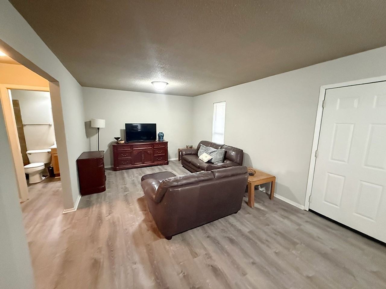 212 Wheaton Ct - Photo 3 of 24