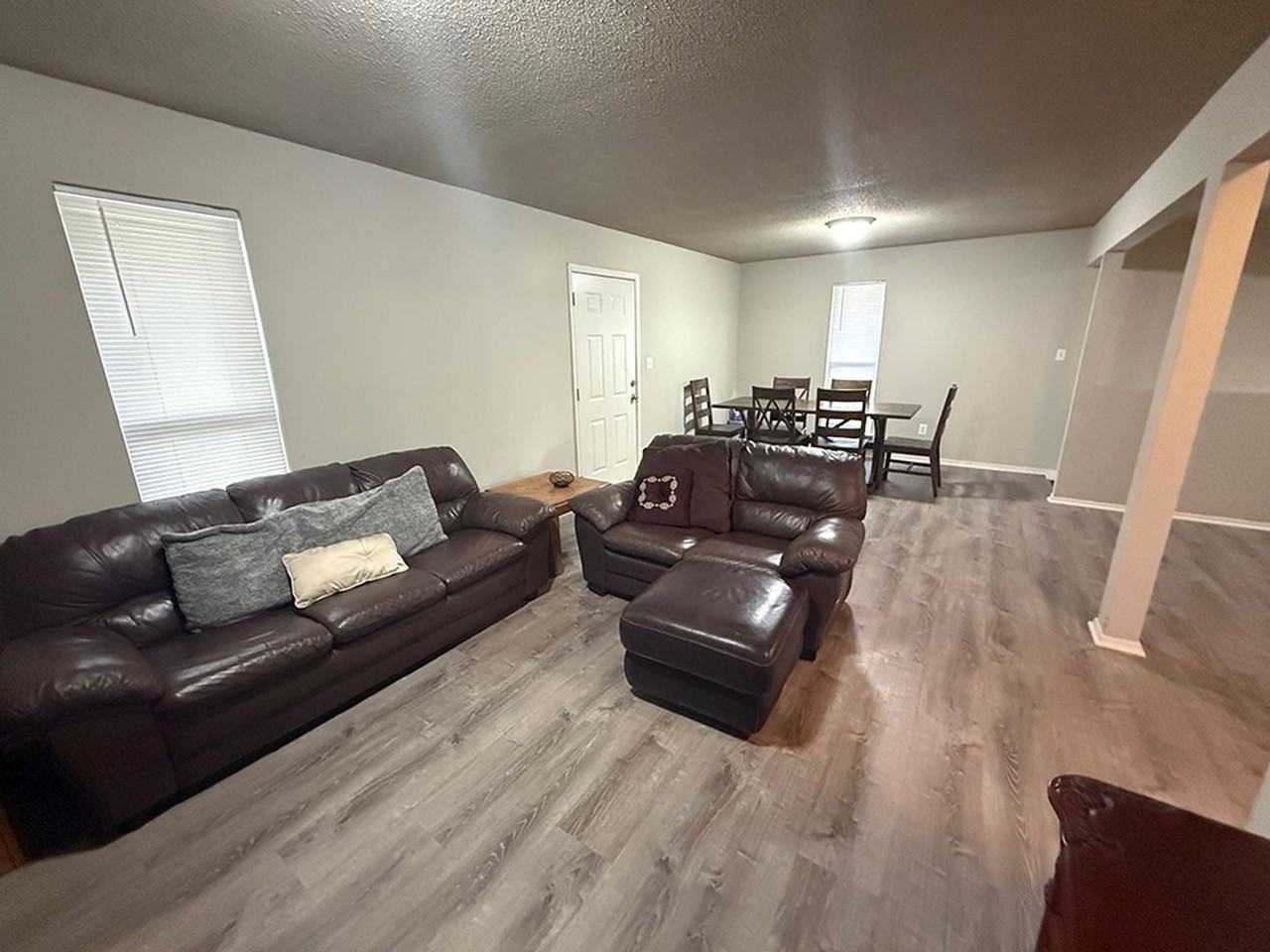 212 Wheaton Ct - Photo 5 of 24