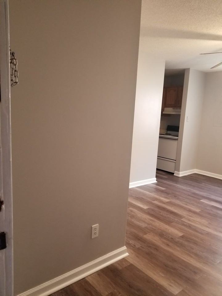 1544 Diuguid Dr Apt C - Photo 5 of 7