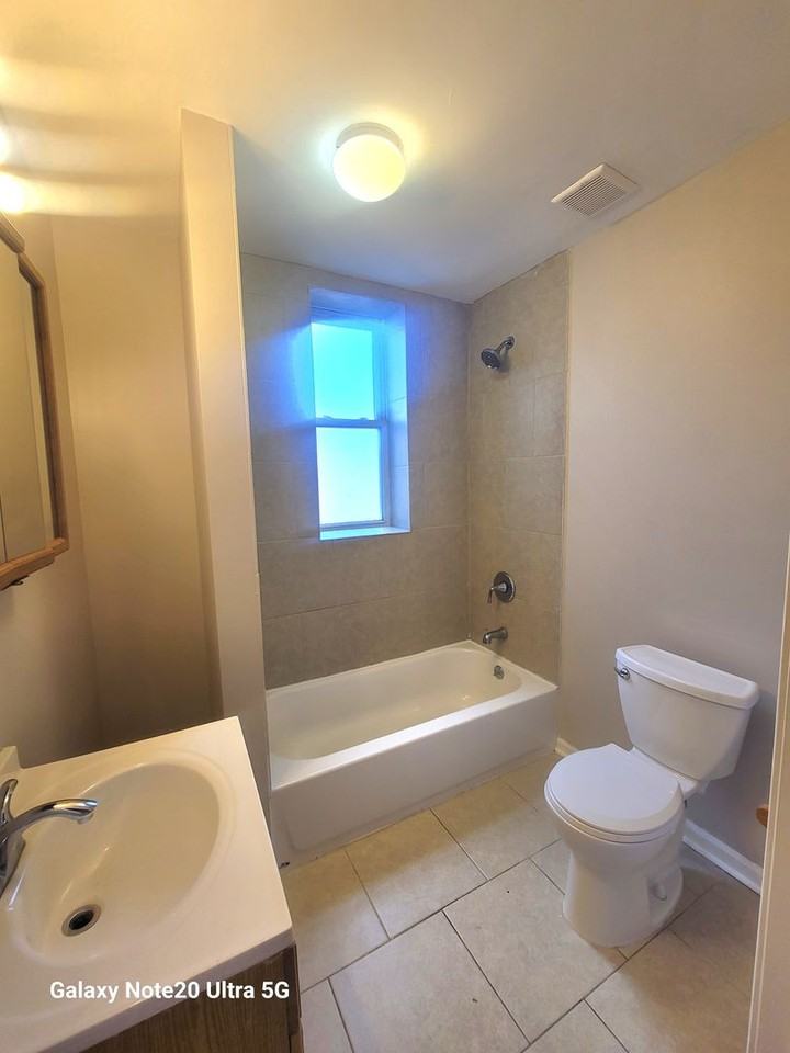 1423 S Drake Ave - Photo 7 of 15