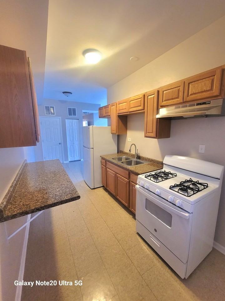 1423 S Drake Ave - Photo 5 of 15