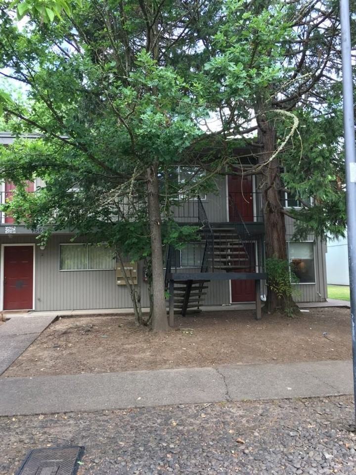 1668 Ferry St #03 - Photo 2 of 11