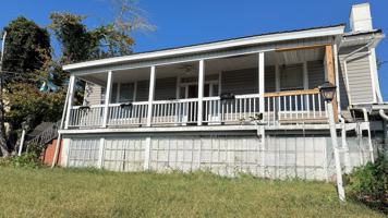 featured image of 405 N High St