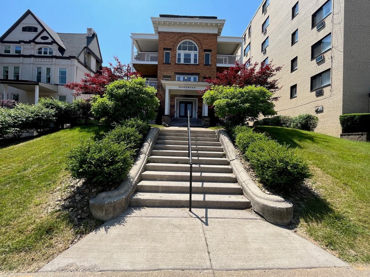 Centre 4924 - Photo 2 of 29