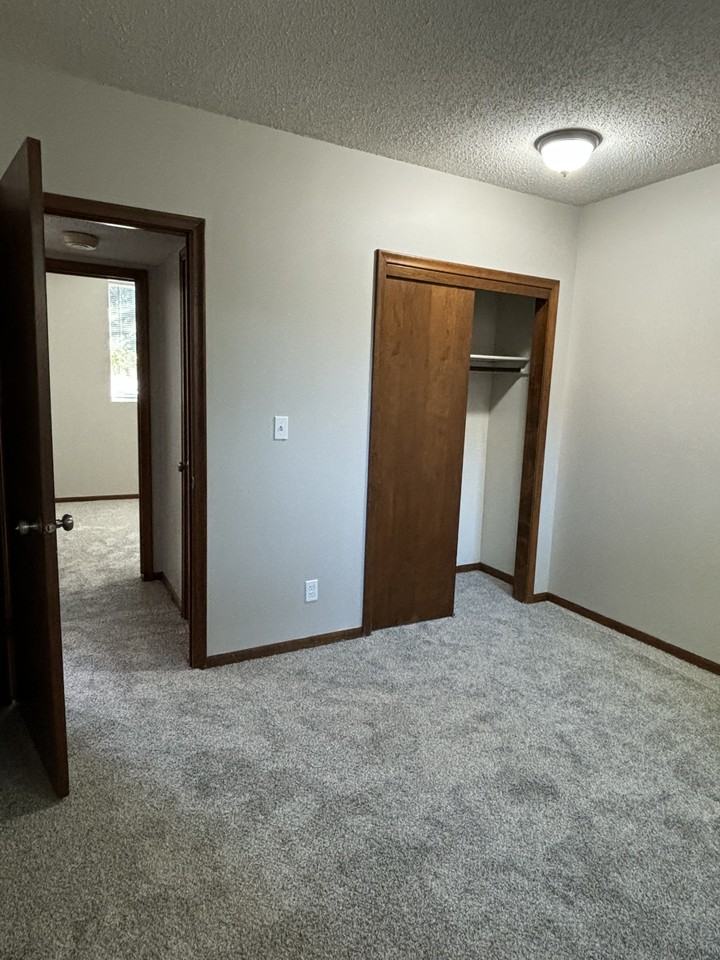 46 Bradford - Photo 3 of 7