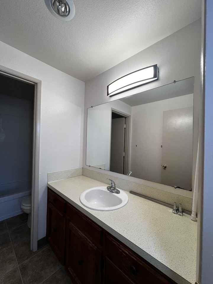 Liberty Towers Apts - Photo 5 of 16