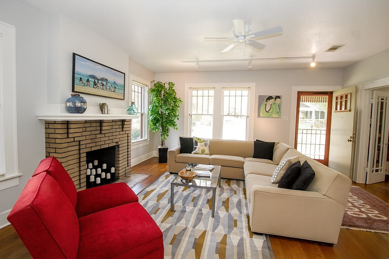 1115 West 22nd Street - Photo 2 of 29