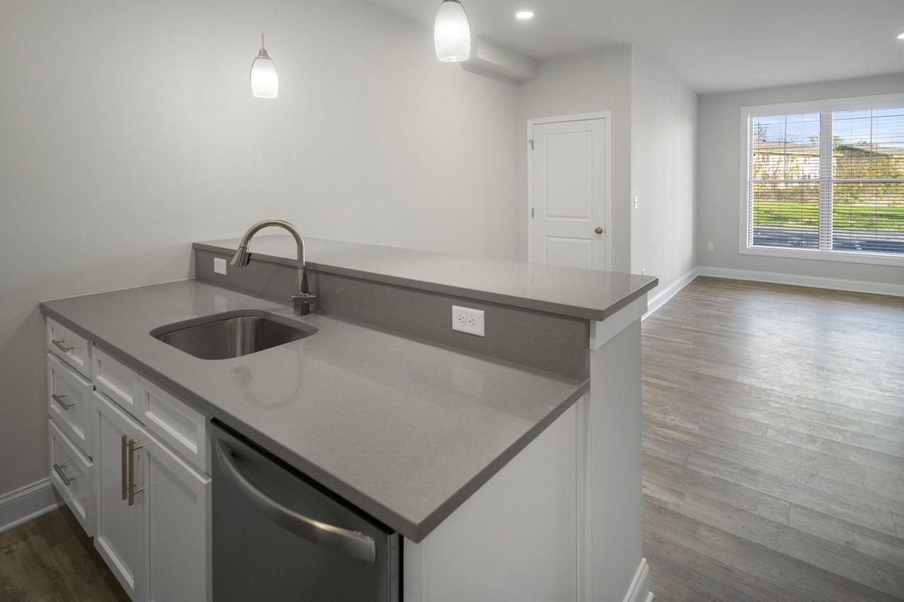 721 Burdeck St #3 - Photo 4 of 50