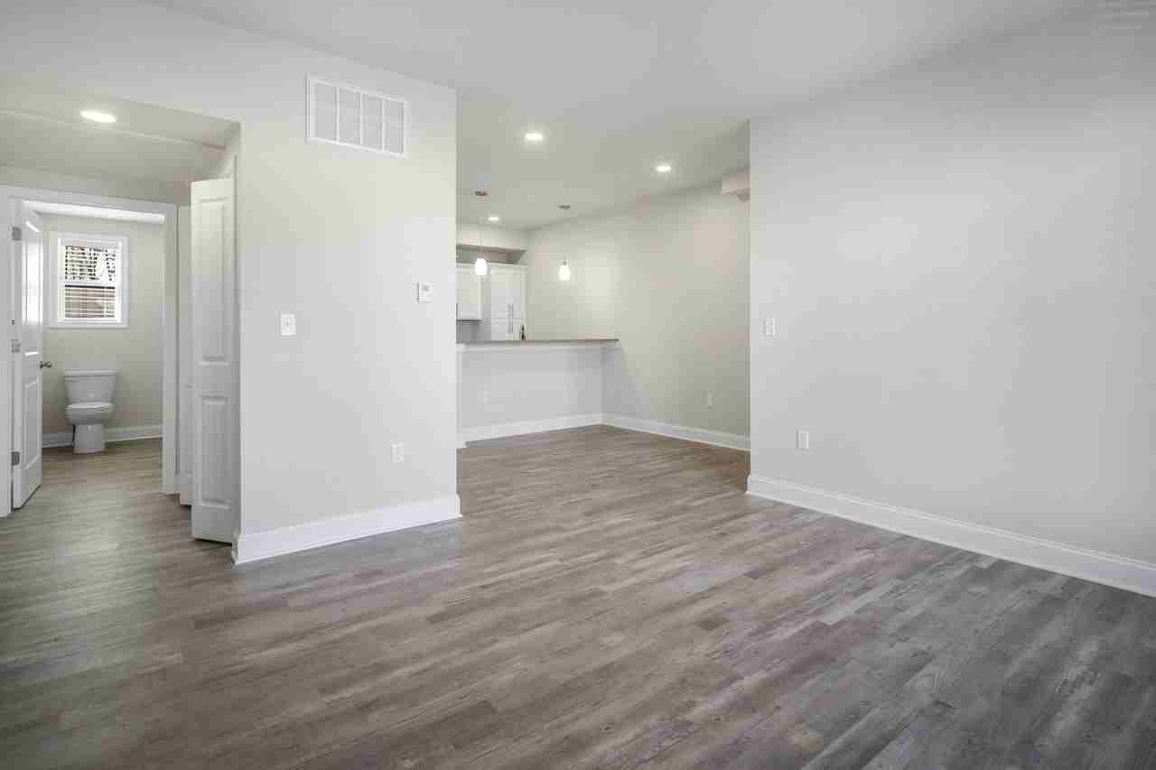 721 Burdeck St #3 - Photo 7 of 50