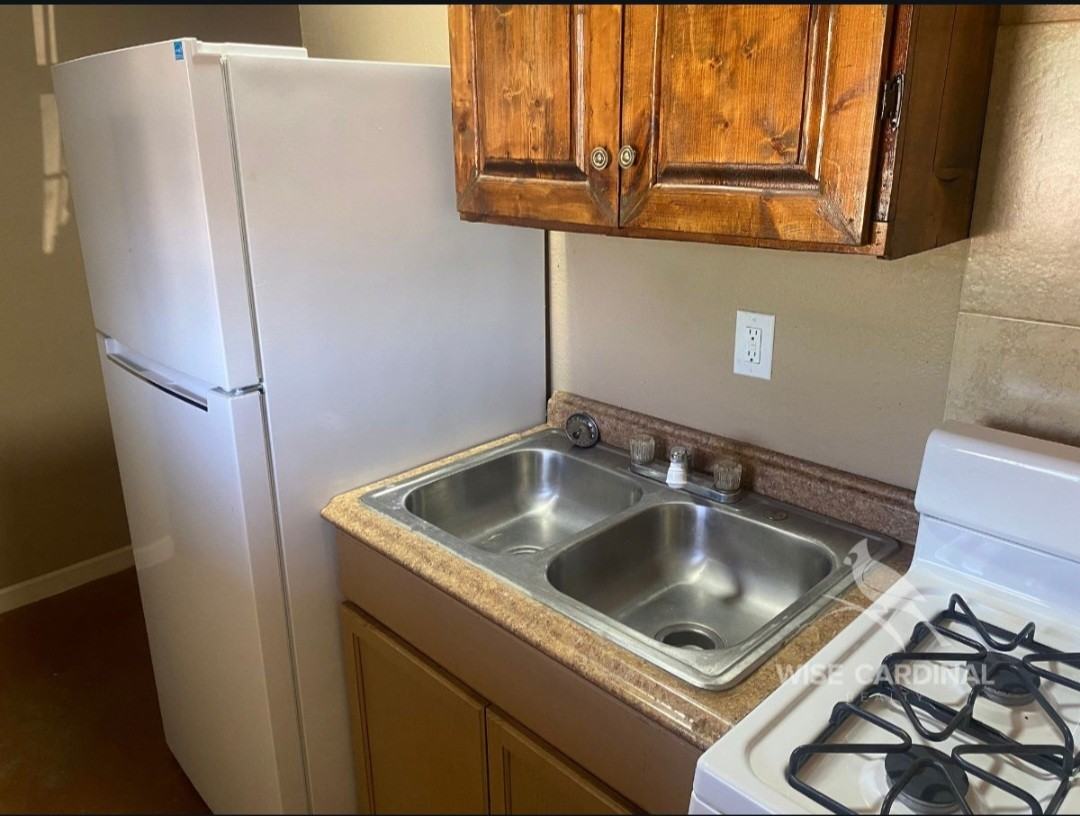 901 11th Street - Photo 3 of 19