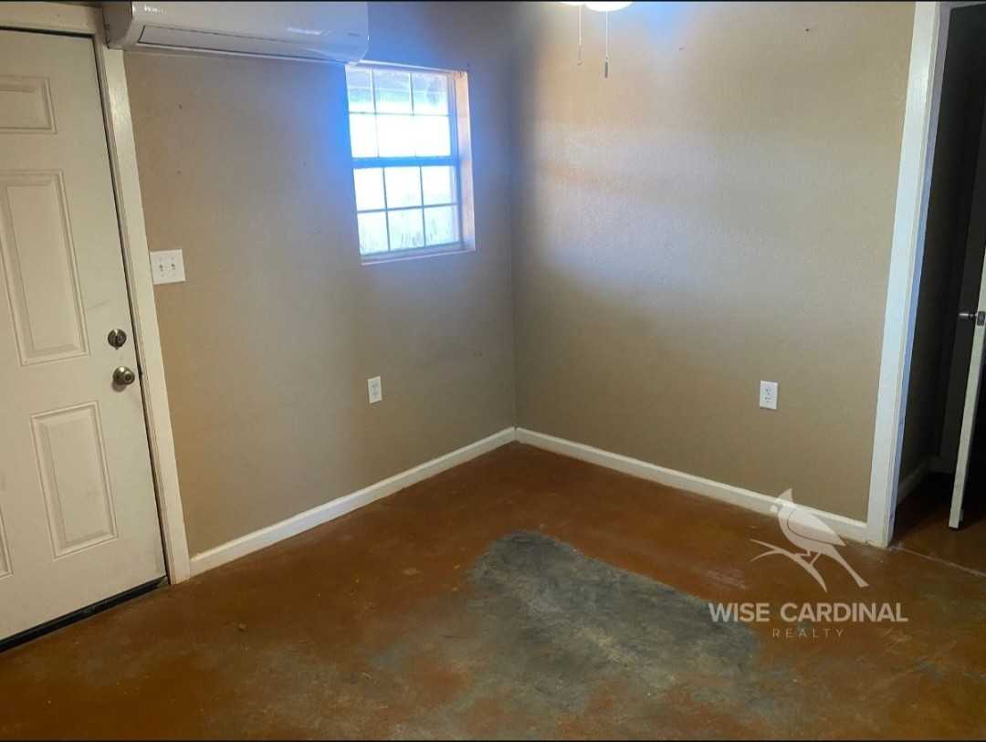 901 11th Street - Photo 4 of 19