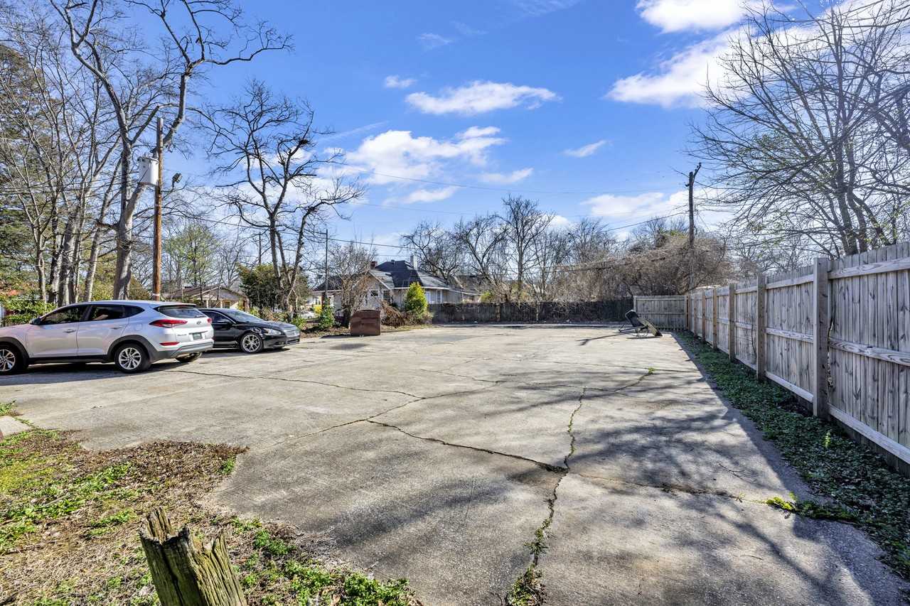 1105 Cotton Avenue - Photo 3 of 15
