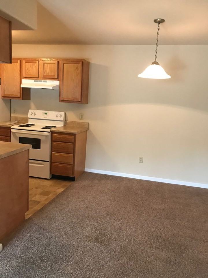 2400 Mcfarland Dr - Photo 2 of 7