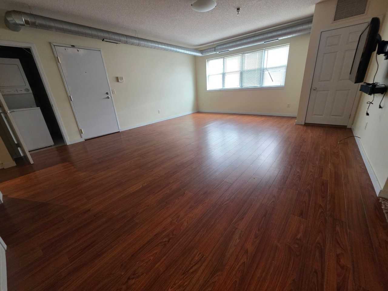 Thomas Place - Photo 4 of 10