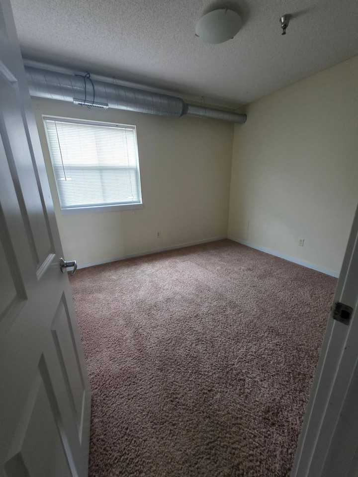 Thomas Place - Photo 6 of 10