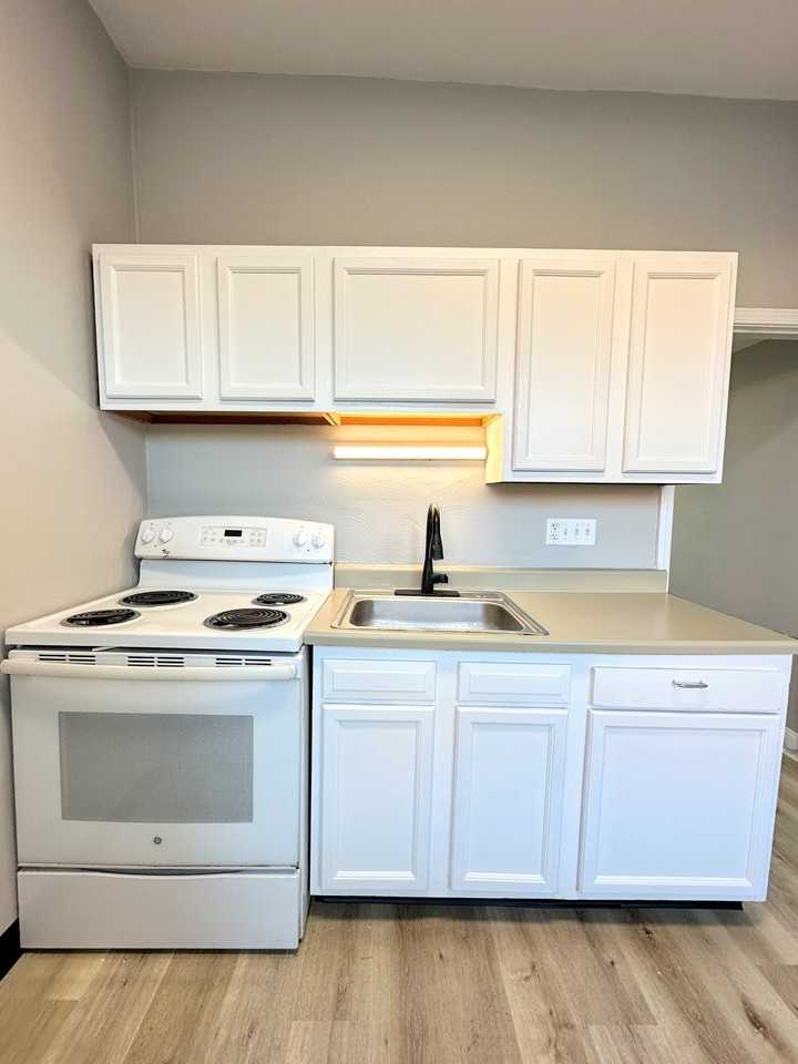 227 Brownsville Road - Photo 2 of 11