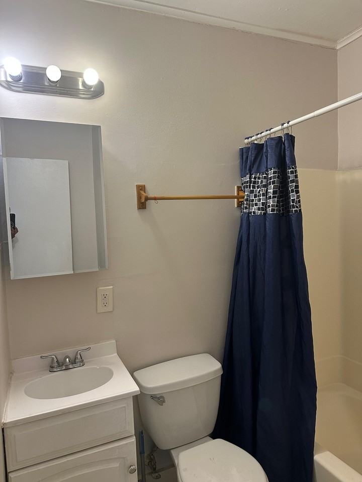 136 Harrison Street - Photo 7 of 9